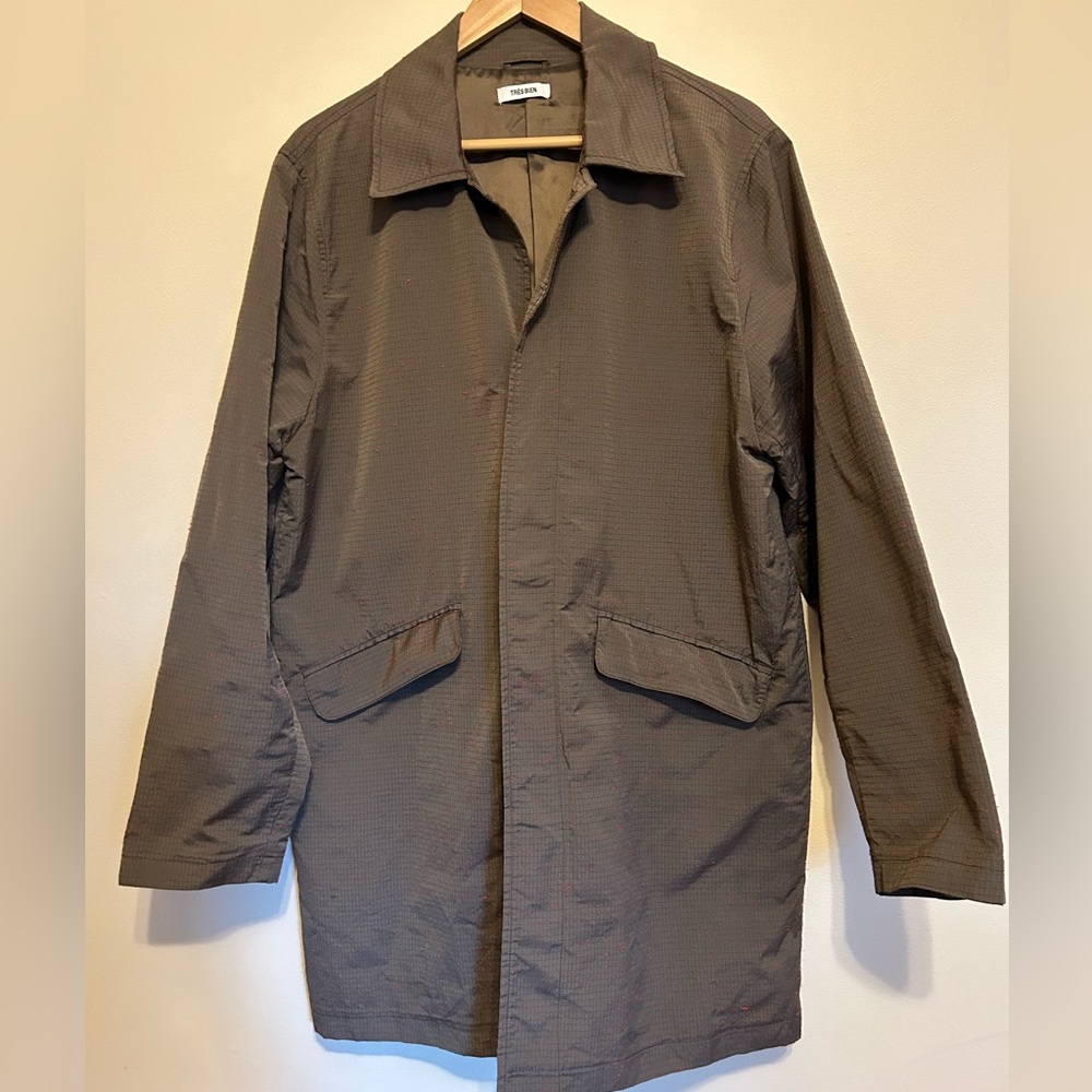TRES BIEN Olive Mac Coat